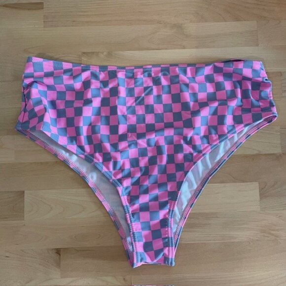 Bikini Set // Checkerboard Print // Size Large - Picture 3 of 6